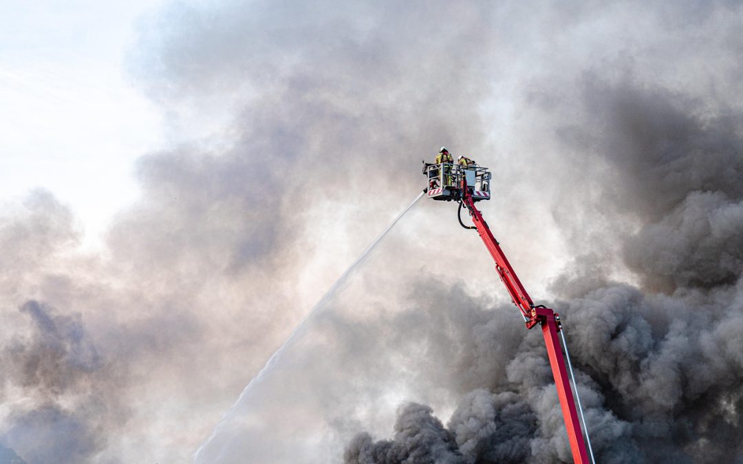 Pembersihan Drainase di Masjid